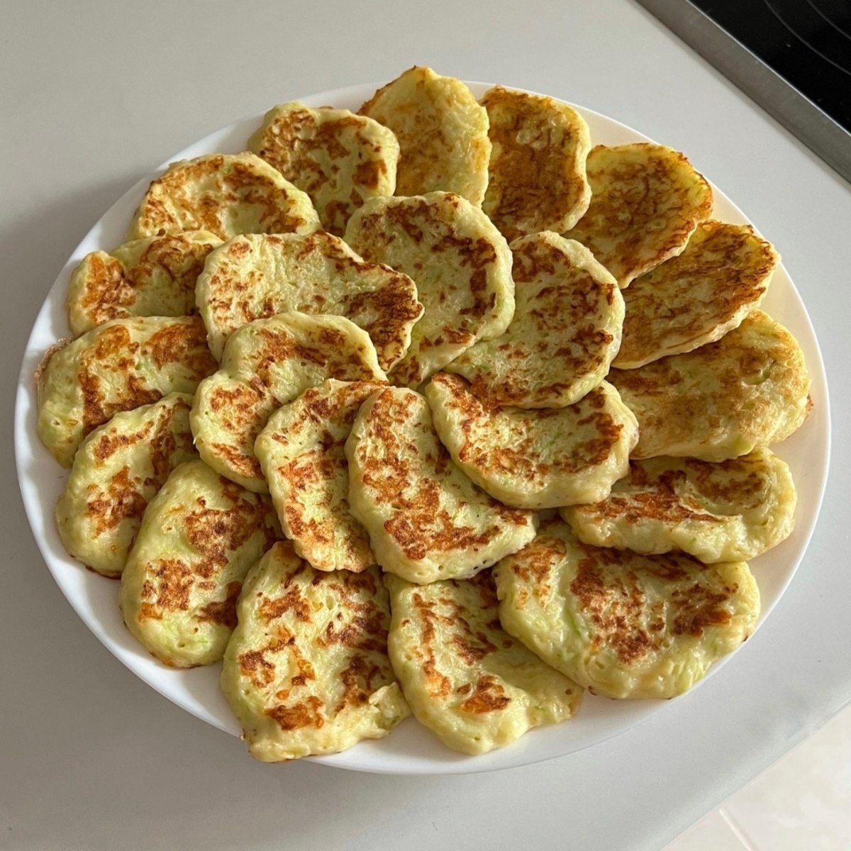 Кабачковые оладьи с сыром