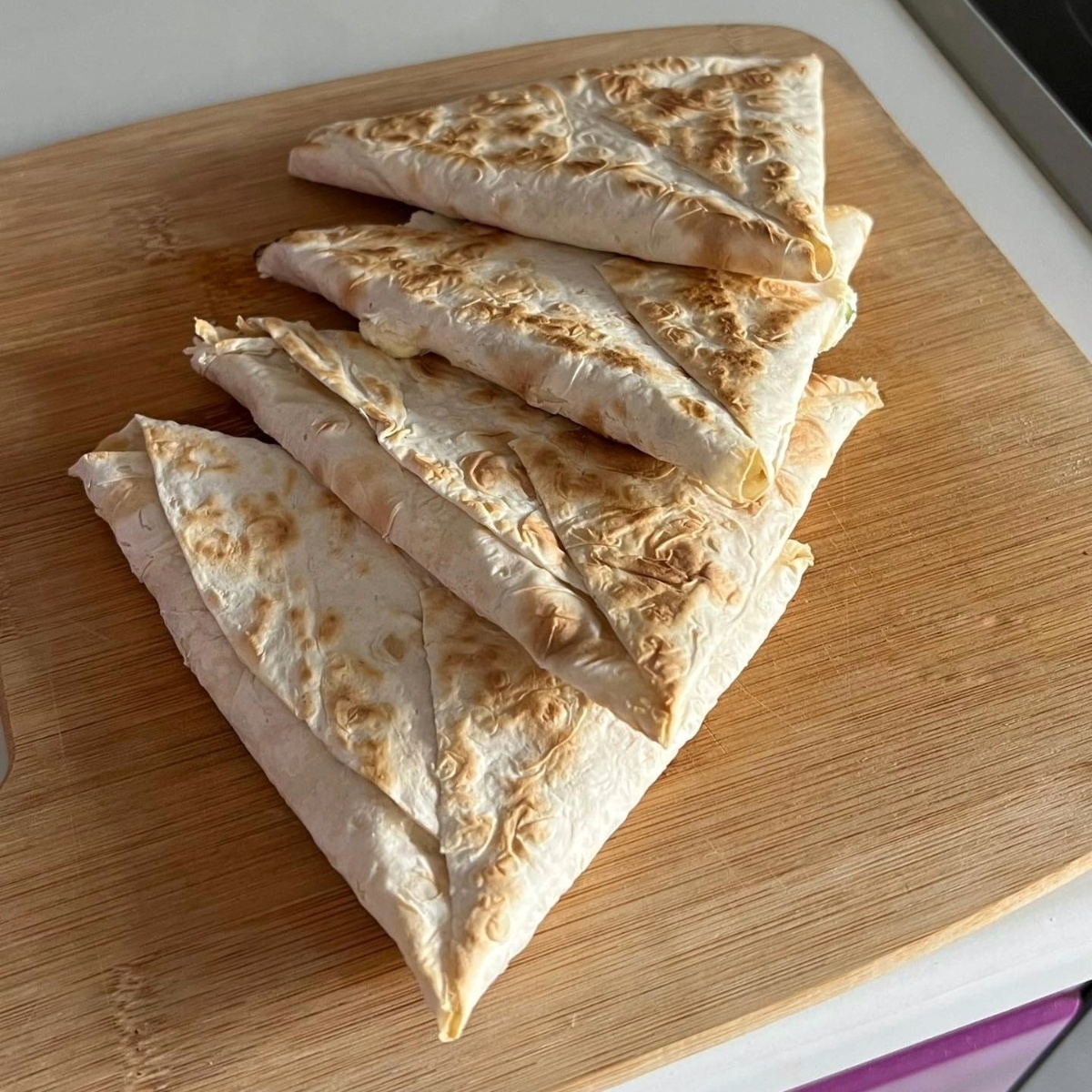 Лавашные конверты с творогом и сыром