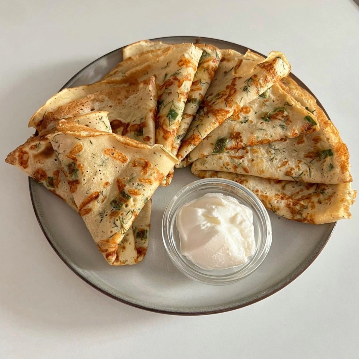 Рисовые блинчики с сыром и зеленью