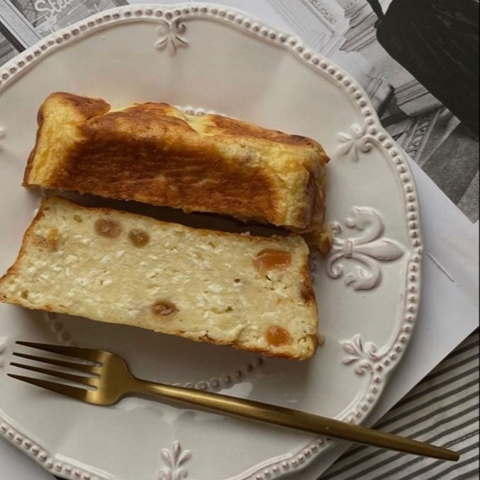 Творожная запеканка с изюмом